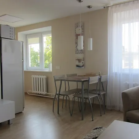 Cozy Near City Center منزل للإقامة *